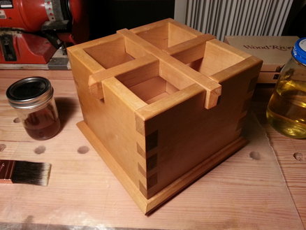 Dovetail Utensil Box cover image Dovetail Utensil Box cover image